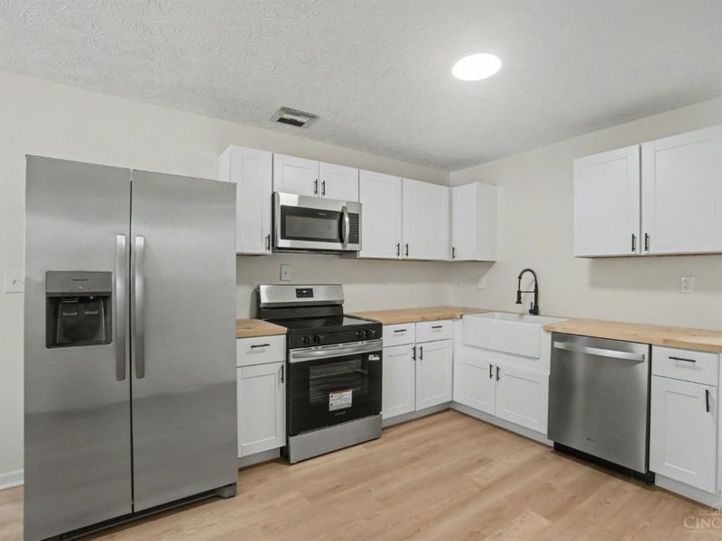 870 Marty Lee Lane, Carlisle, OH 45005 Photo 8