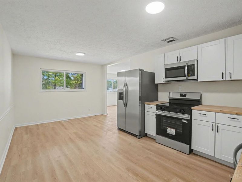 870 Marty Lee Lane, Carlisle, OH 45005 Photo 9