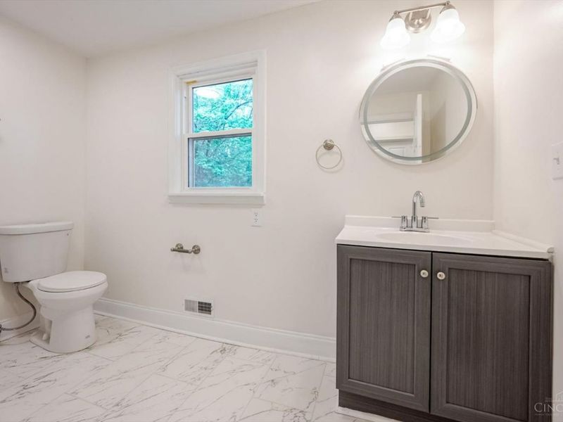 6832 Kenton Avenue, Silverton, OH 45236 Photo 17