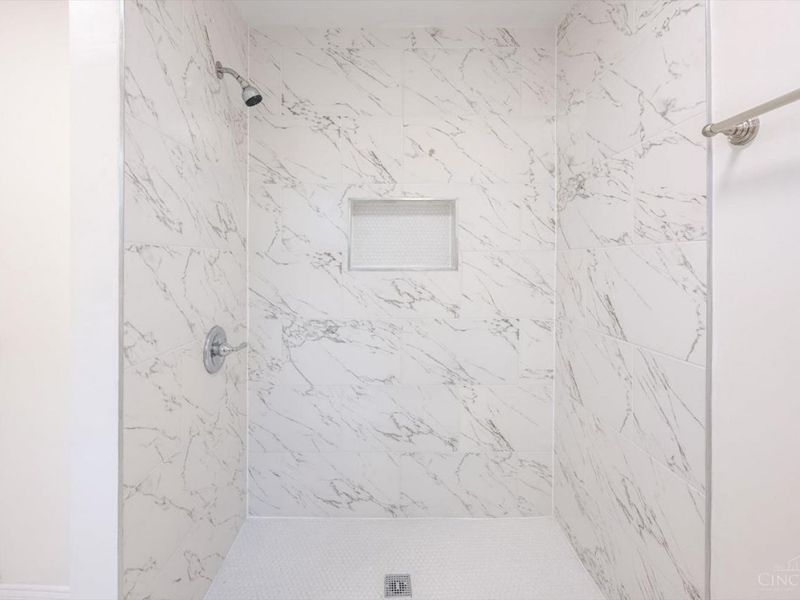 6832 Kenton Avenue, Silverton, OH 45236 Photo 19