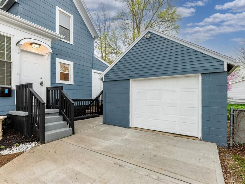 6832 Kenton Avenue, Silverton, OH 45236 Photo 3