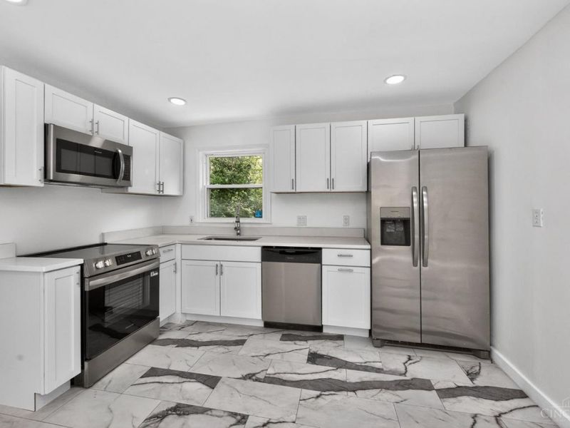 6832 Kenton Avenue, Silverton, OH 45236 Photo 7