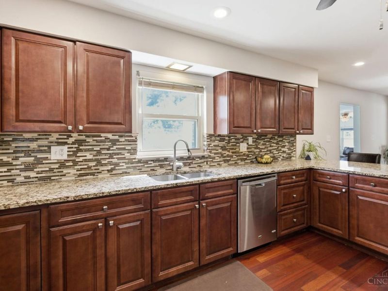 6965 Euclid Avenue, Madeira, OH 45243 Photo 13