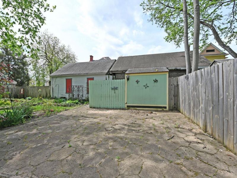 2263 Monroe Avenue, Cincinnati, OH 45212 Photo 47