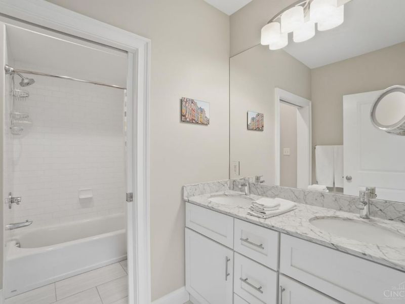 426 E Twelfth Street, Cincinnati, OH 45202 Photo 28