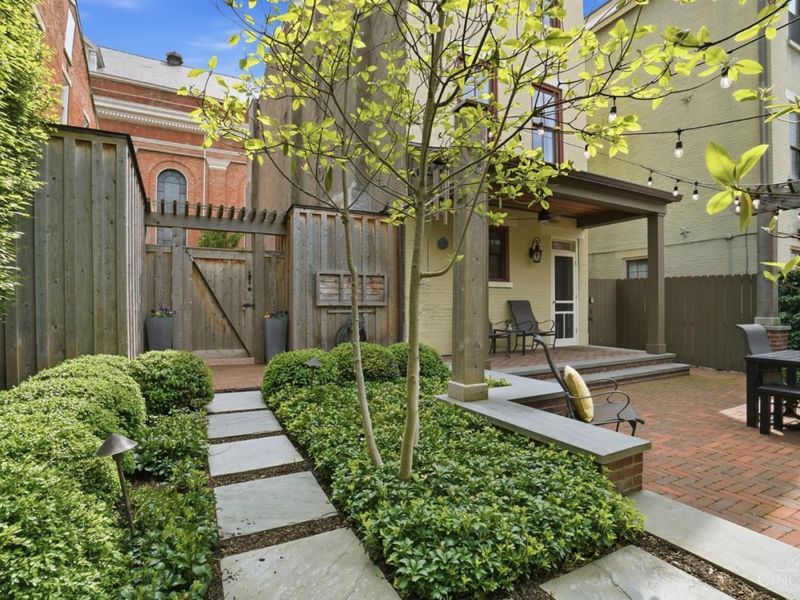 426 E Twelfth Street, Cincinnati, OH 45202 Photo 38