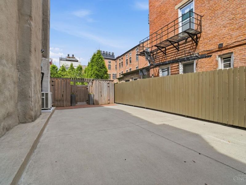 426 E Twelfth Street, Cincinnati, OH 45202 Photo 43