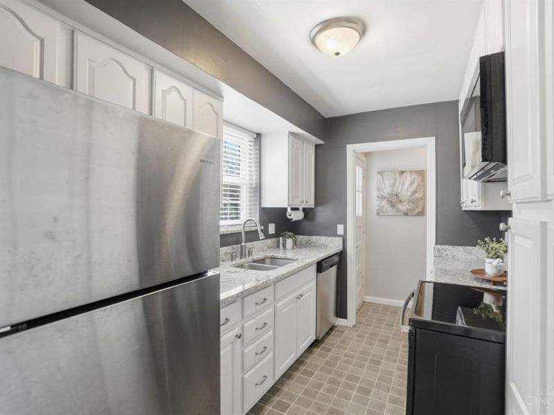 3863 Homewood Road, Mariemont, OH 45227 Photo 11