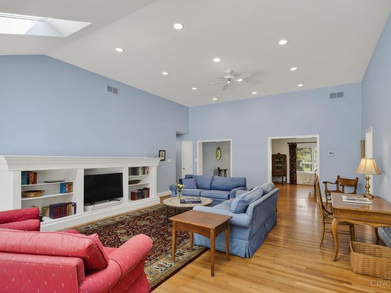 6625 N Clippinger Drive, Indian Hill, OH 45243 Photo 16