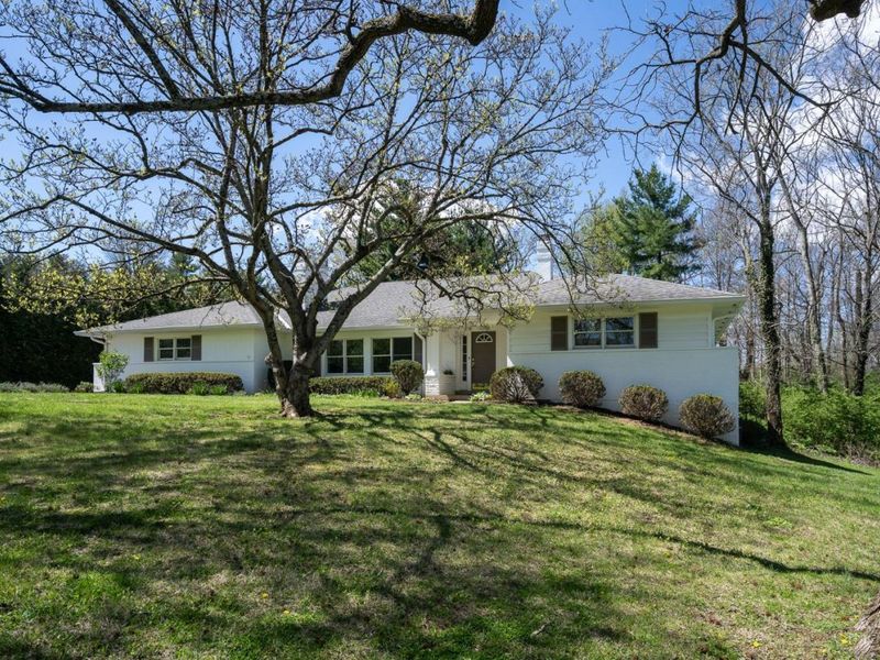 6625 N Clippinger Drive, Indian Hill, OH 45243 Photo 2