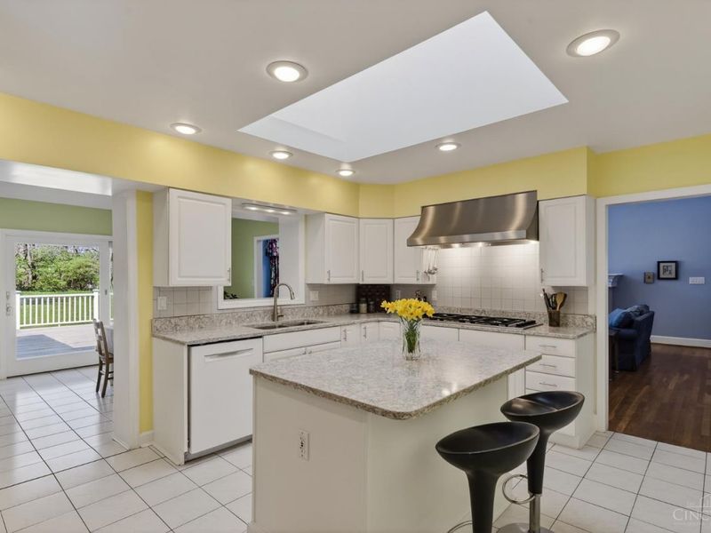 6625 N Clippinger Drive, Indian Hill, OH 45243 Photo 20