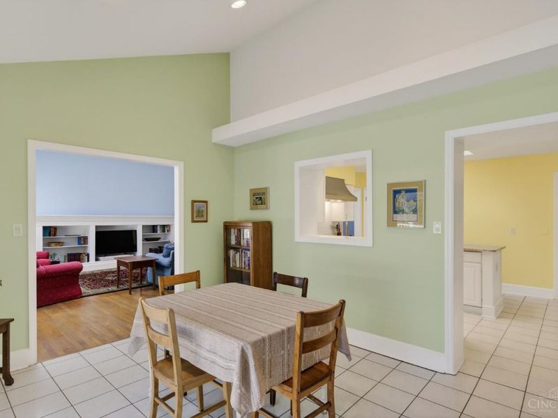 6625 N Clippinger Drive, Indian Hill, OH 45243 Photo 24