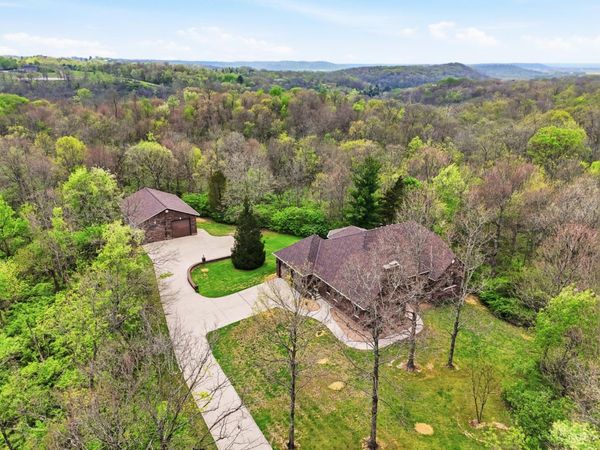 5739 Squirrelsnest Lane, Cincinnati, OH 45252