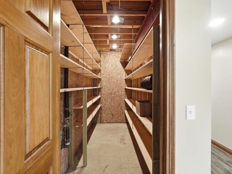 5739 Squirrelsnest Lane, Colerain Township, OH 45252 Photo 70