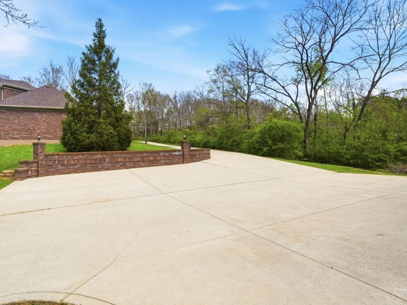 5739 Squirrelsnest Lane, Cincinnati, OH 45252 Photo 85