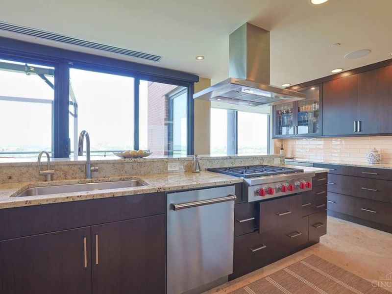 2121 Alpine Place, Unit 1501, Cincinnati, OH 45206 Photo 22