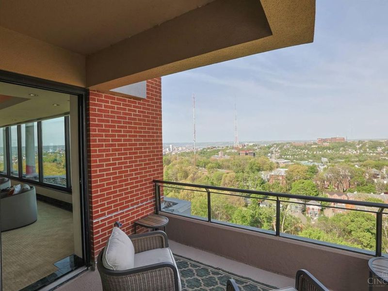 2121 Alpine Place, Unit 1501, Cincinnati, OH 45206 Photo 63