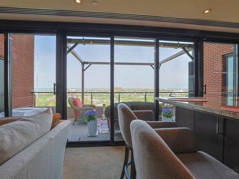 2121 Alpine Place, Unit 1501, Cincinnati, OH 45206 Photo 71