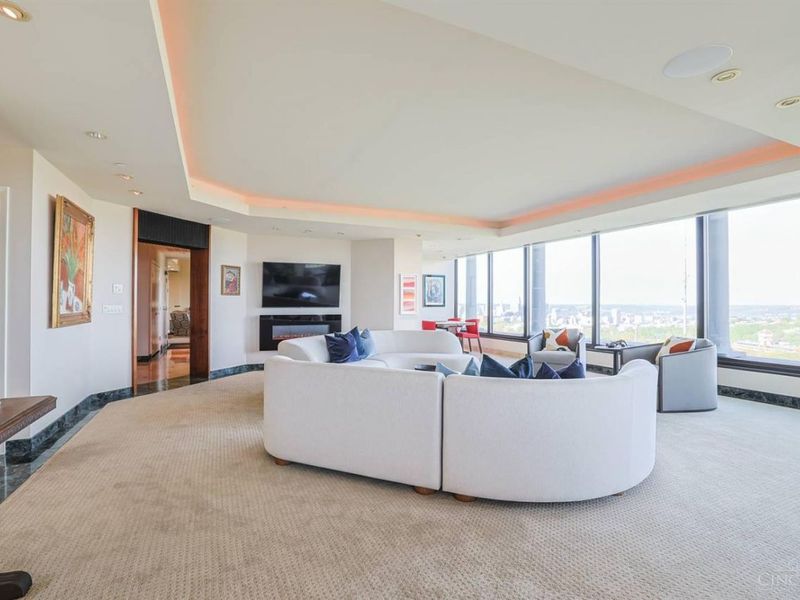 2121 Alpine Place, Unit 1501, Cincinnati, OH 45206 Photo 8