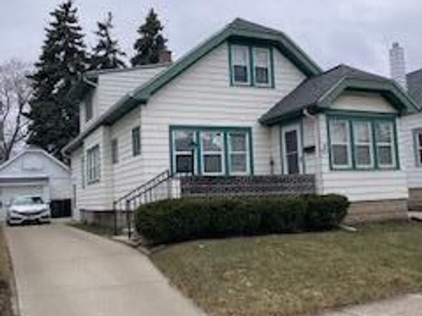 325 N 71st STREET, Wauwatosa, WI 53213