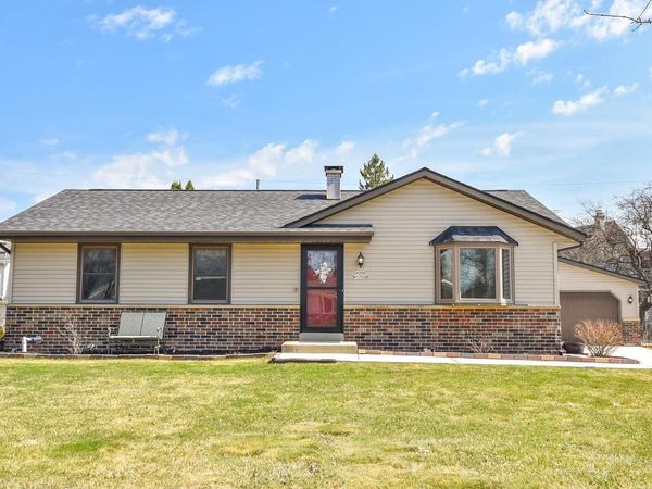 W205N17038 Parkview DRIVE, Jackson, WI 53037