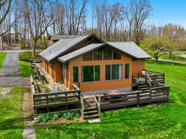 8060 N Brown Road, Columbia City, IN 46725