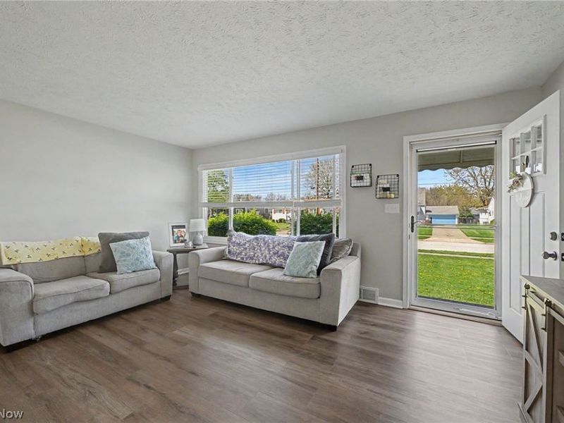 38346 Dolores Drive , Eastlake, OH 44095 Photo 2