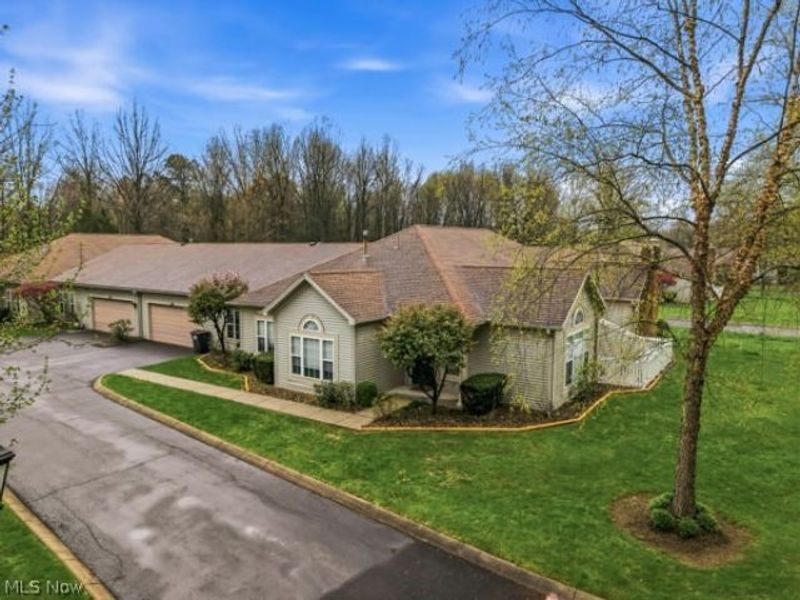 5 Hunters Woods Boulevard , Unit 5A, Canfield, OH 44406 Photo 3