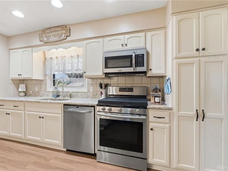 2945 Ashlar Drive, Moorefield Township, OH 45503 Photo 6