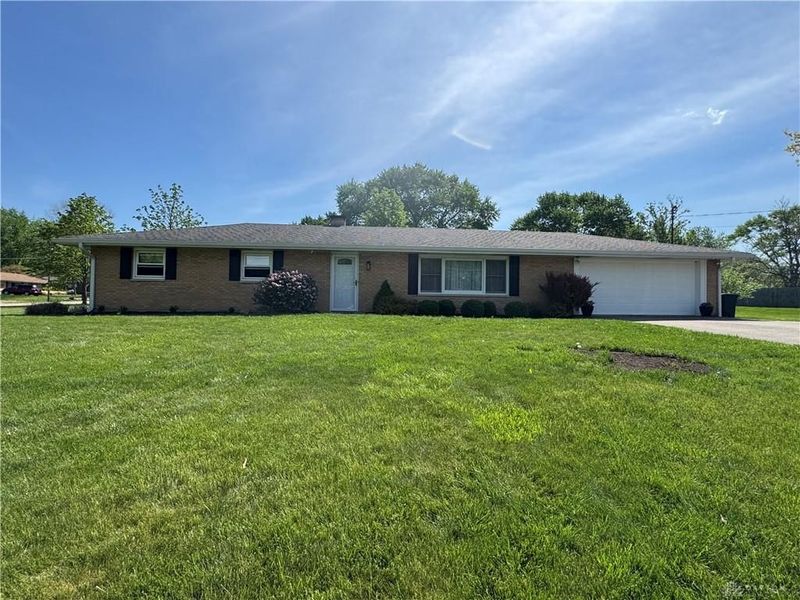 3800 Sterling Dr, Franklin Township, OH 45005 Photo 4