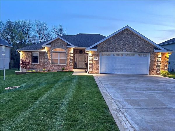 452 Ash Court, Warrensburg, MO 64093
