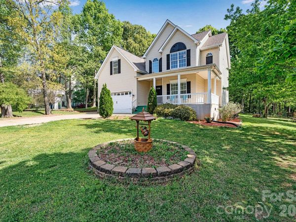 6208 Neptune Drive , Denver, NC 28037
