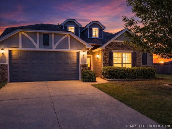 10933 N 154th East Avenue , Owasso, OK 74055