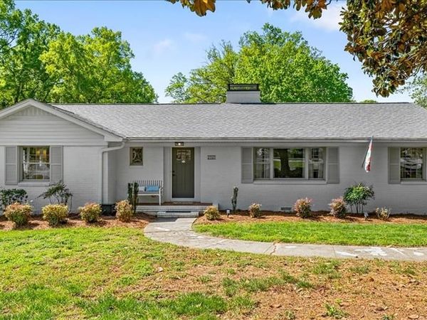 3707 W Friendly Avenue, Greensboro, NC 27410