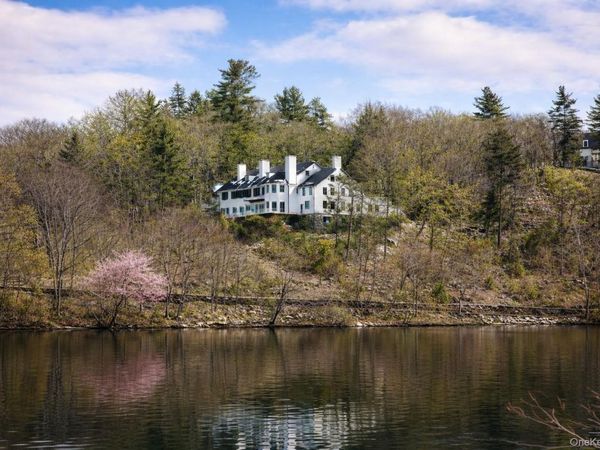 225 E Lake Road , Tuxedo Park, NY 10987