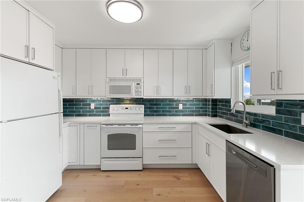 730 W Elkcam Cir, Unit 404, Marco Island, FL 34145 Photo