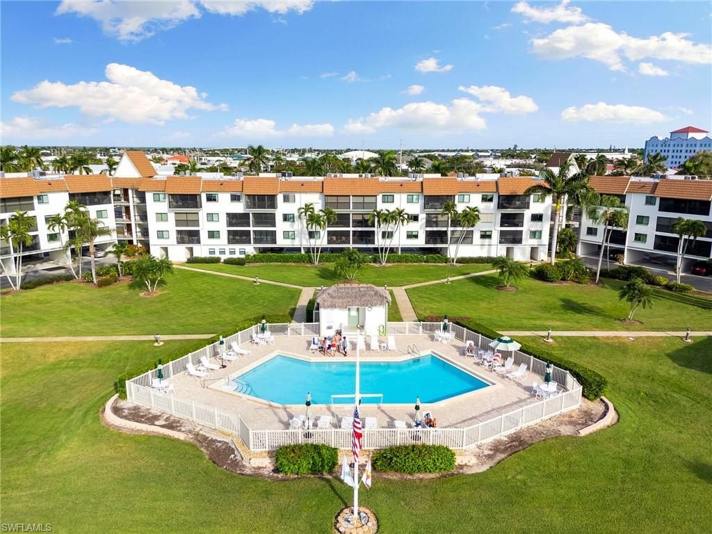 730 W Elkcam Cir, Unit 404, Marco Island, FL 34145 Photo