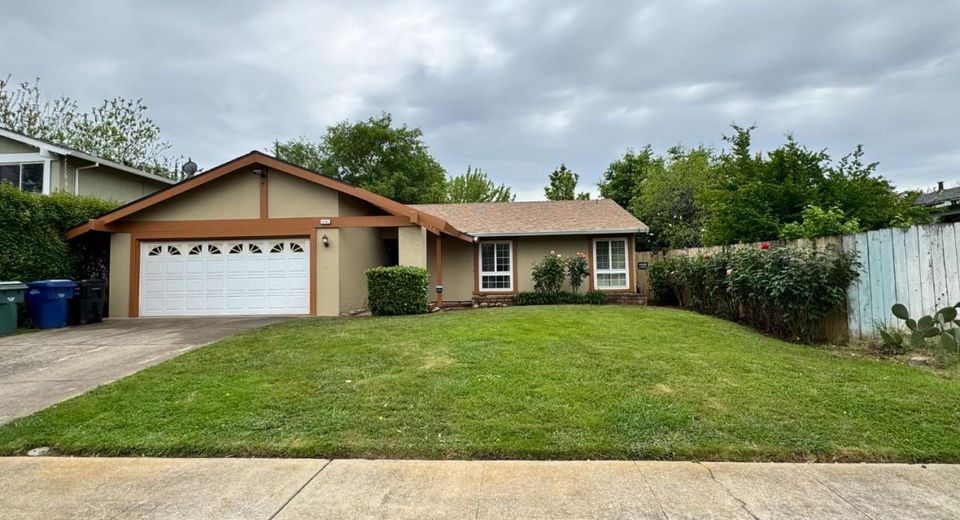 2791 Bradshaw Rd, Sacramento, CA 95827 Photo