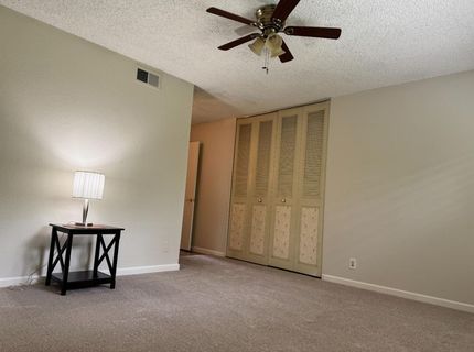 2791 Bradshaw Rd, Sacramento, CA 95827 Photo