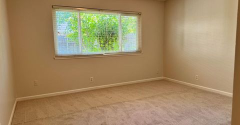 2791 Bradshaw Rd, Sacramento, CA 95827 Photo