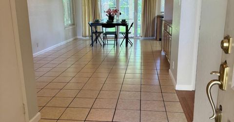 2791 Bradshaw Rd, Sacramento, CA 95827 Photo