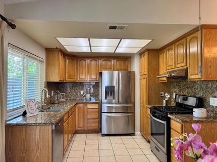 2791 Bradshaw Rd, Sacramento, CA 95827 Photo