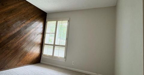 2791 Bradshaw Rd, Sacramento, CA 95827 Photo