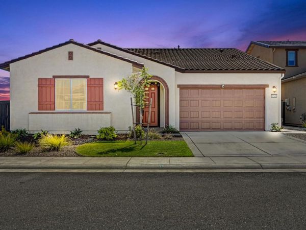 3265 Parkland Ct, Folsom, CA 95630