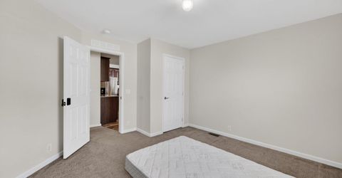 6410 Capital Cir #32, Unit 32, Sacramento, CA 95828 Photo