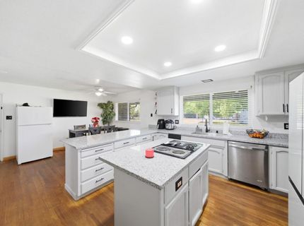 12301 E Jahant Rd, Acampo, CA 95220 Photo