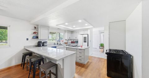 12301 E Jahant Rd, Acampo, CA 95220 Photo