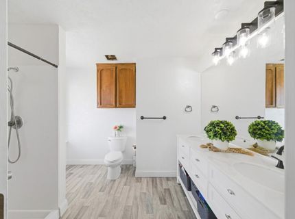 12301 E Jahant Rd, Acampo, CA 95220 Photo
