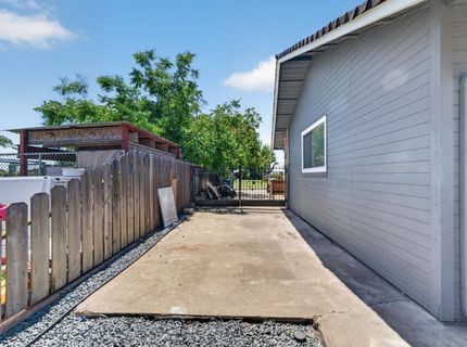 12301 E Jahant Rd, Acampo, CA 95220 Photo