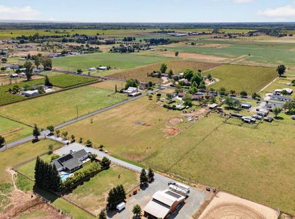 12301 E Jahant Rd, Acampo, CA 95220 Photo